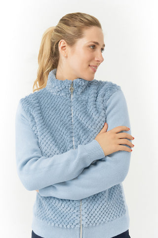 This Ladies Golf zip cardigan in Powder Blue is super soft and has been designed for ultimate comfort. It has a super soft faux fur collar and chest for style and warmth. Regular fit for a flattering silhouette