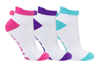 3 pair pack of ankle ladies golf socks In white with coloured heals, toe and cuff in Pink, Blue & Aqua, and matching word golf along the sole. With coordinating colour pom pom on the heel to help the socks hold their position. Made from a soft, stretchy cotton blend fabric allowing breathability, with a cushioned sole and compression fit. They are suited to UK sizes between 4 and 7. 85% Cotton, 13% Polyester, 2% Elastane.